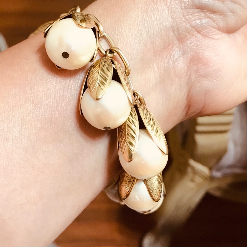 Lenora  Dame Classic Pearl Bracelet